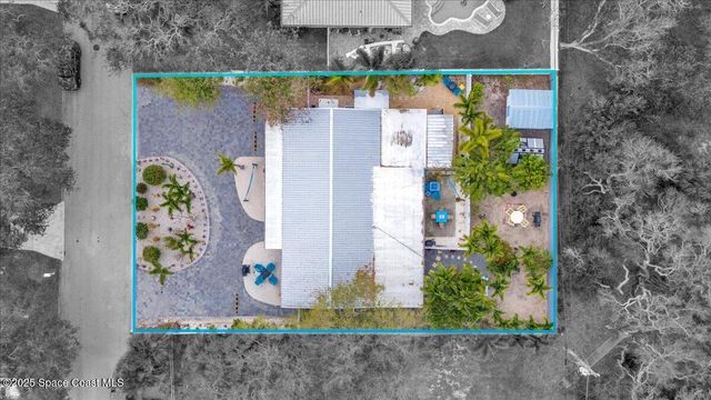 126 W Alachua Lane, Cocoa Beach, FL 32931