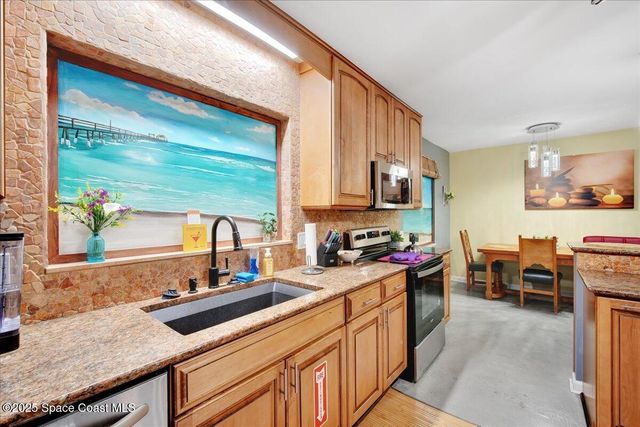 126 W Alachua Lane, Cocoa Beach, FL 32931