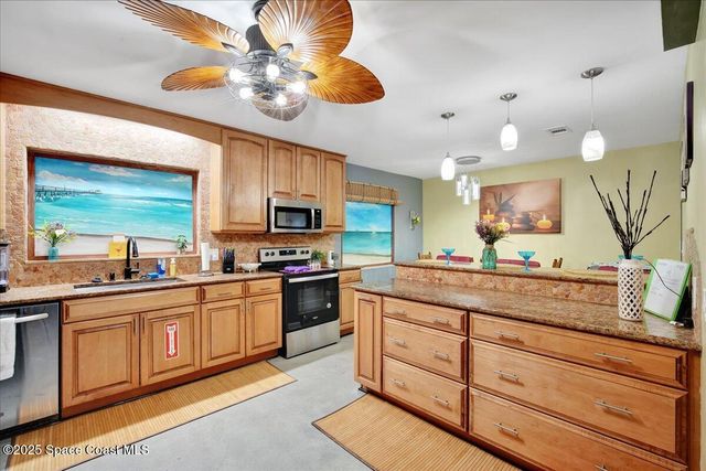 126 W Alachua Lane, Cocoa Beach, FL 32931