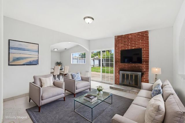 633 Fourness Dr, West Sacramento, CA 95605