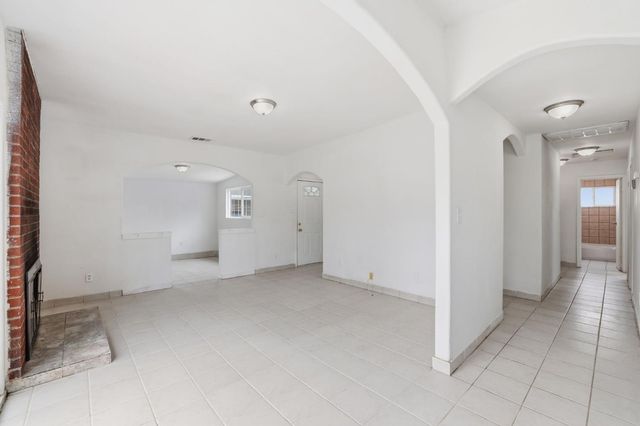 633 Fourness Dr, West Sacramento, CA 95605