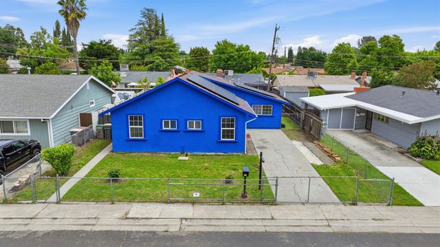 633 Fourness Dr, West Sacramento, CA 95605