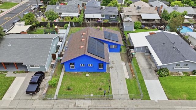633 Fourness Dr, West Sacramento, CA 95605