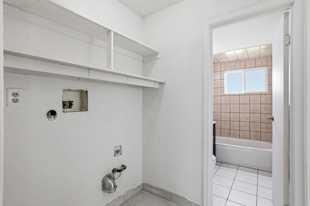 633 Fourness Dr, West Sacramento, CA 95605