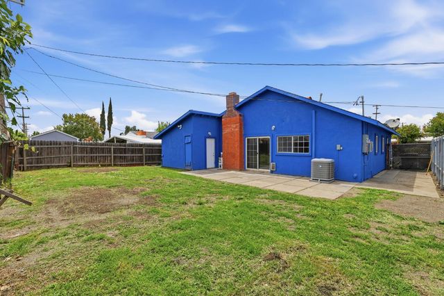 633 Fourness Dr, West Sacramento, CA 95605