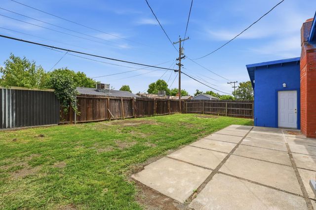 633 Fourness Dr, West Sacramento, CA 95605