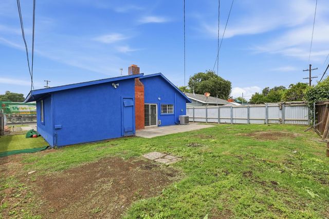 633 Fourness Dr, West Sacramento, CA 95605