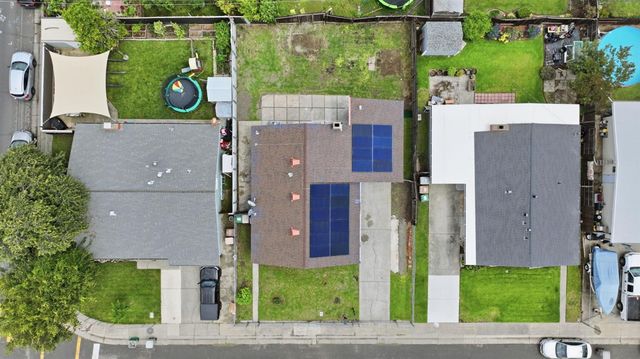 633 Fourness Dr, West Sacramento, CA 95605