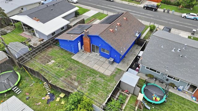 633 Fourness Dr, West Sacramento, CA 95605