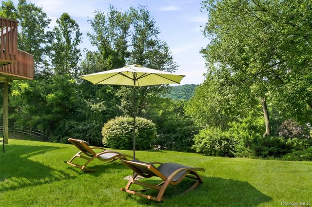 28 E Hill Road, Cortlandt Manor, NY 10567
