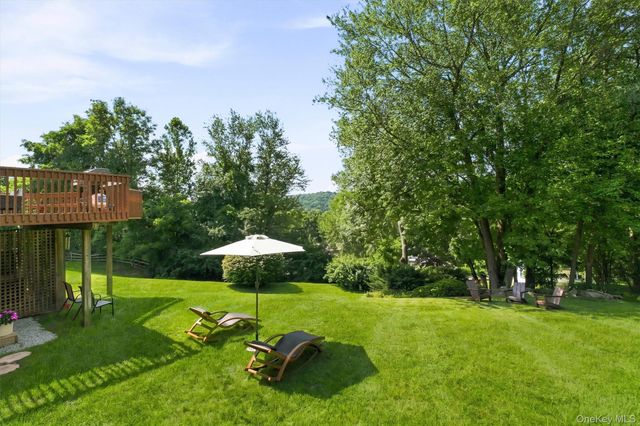 28 E Hill Road, Cortlandt Manor, NY 10567
