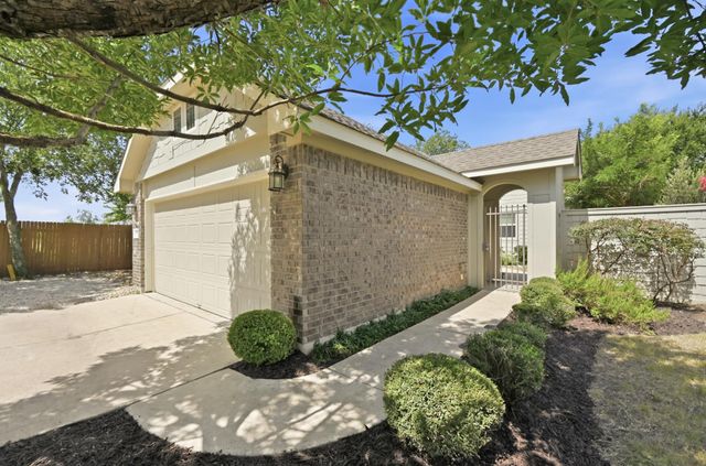 503 Stonewood LN, Buda, TX 78610
