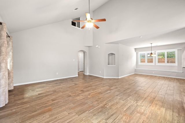 503 Stonewood LN, Buda, TX 78610
