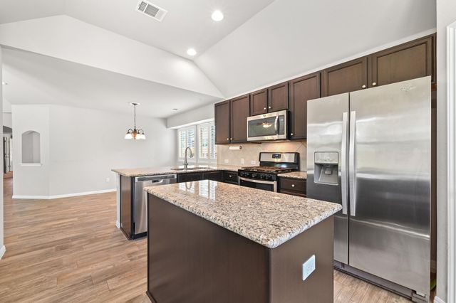 503 Stonewood LN, Buda, TX 78610