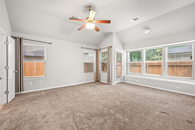 503 Stonewood LN, Buda, TX 78610
