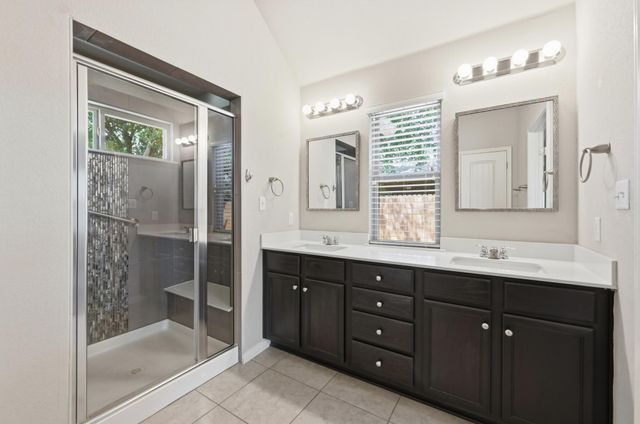 503 Stonewood LN, Buda, TX 78610