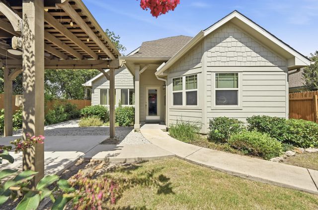 503 Stonewood LN, Buda, TX 78610