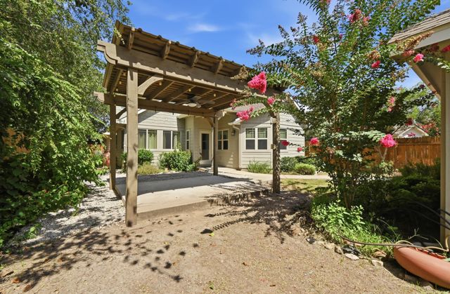 503 Stonewood LN, Buda, TX 78610