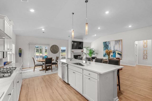 5666 Canary Island Ct., Myrtle Beach, SC 29577