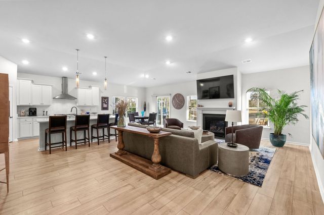 5666 Canary Island Ct., Myrtle Beach, SC 29577