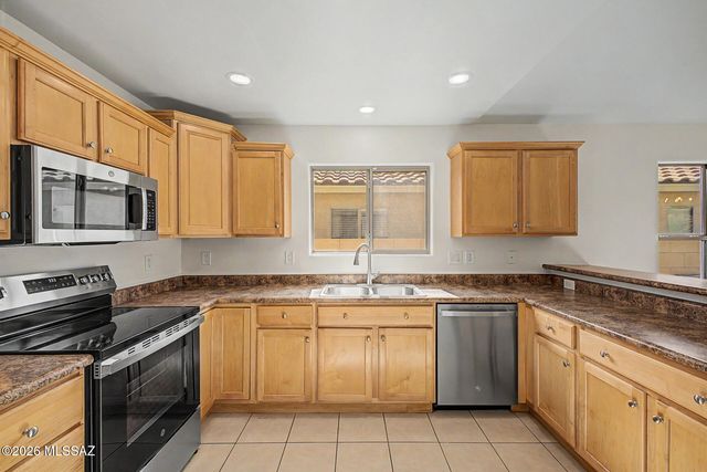 6644 W Quailwood Way, Tucson, AZ 85757