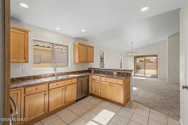 6644 W Quailwood Way, Tucson, AZ 85757