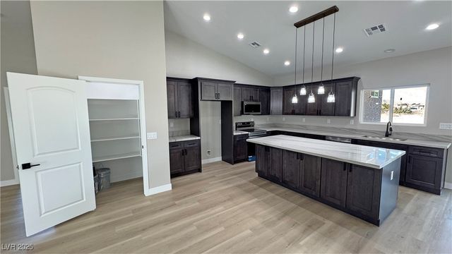 1020 Lupin Street, Pahrump, NV 89048