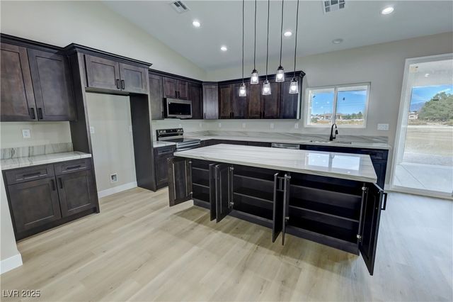 1020 Lupin Street, Pahrump, NV 89048