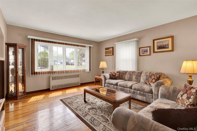 152 Foster Boulevard, North Babylon, NY 11702