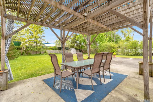 152 Foster Boulevard, North Babylon, NY 11702