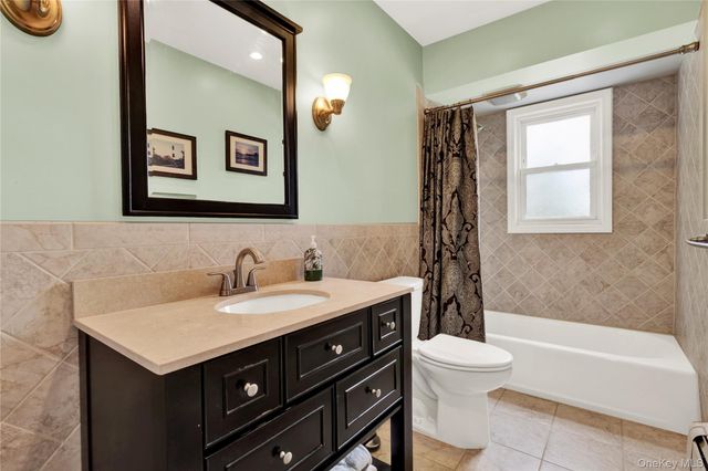 152 Foster Boulevard, North Babylon, NY 11702