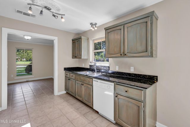 1412 Cotita Drive, Gautier, MS 39553
