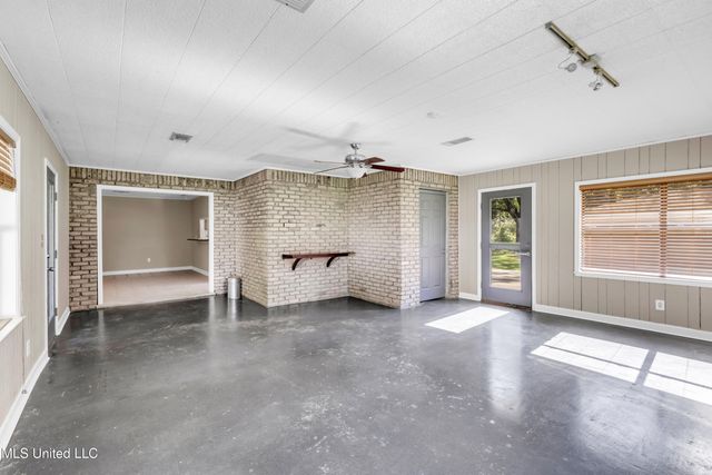 1412 Cotita Drive, Gautier, MS 39553