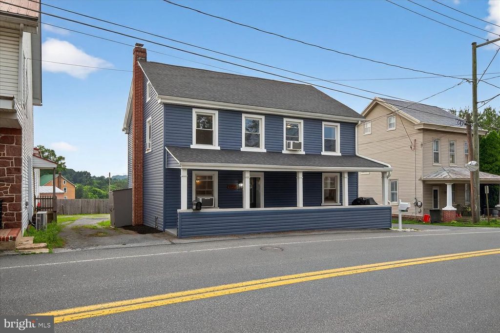 1235 READING RD, Denver, PA 17517