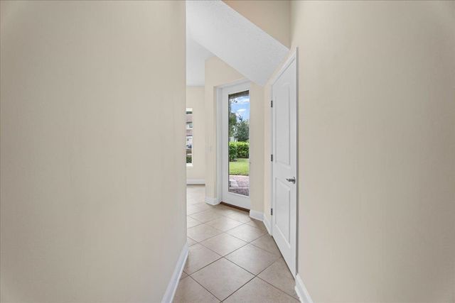 180 Canyon Trl, St Augustine, FL 32086