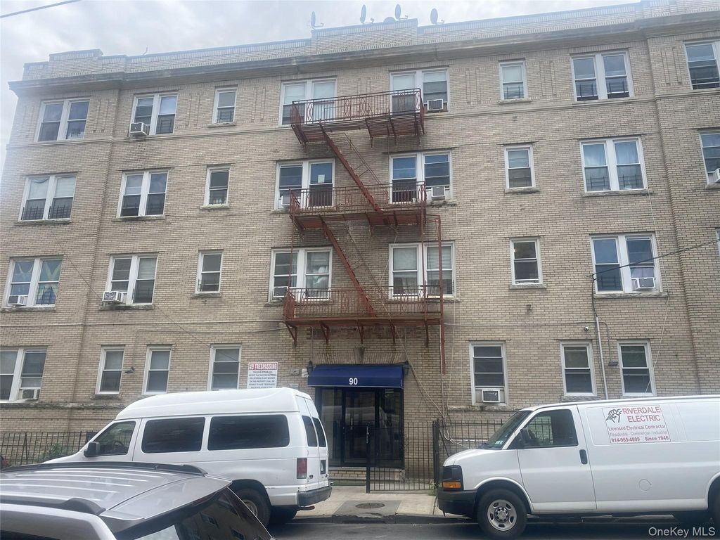 90 Saint Andrews Place, Yonkers, NY 10705