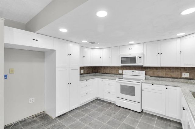 271 EASTPOINT COURT, Spring Hill, FL 34606