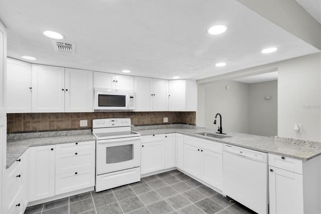 271 EASTPOINT COURT, Spring Hill, FL 34606