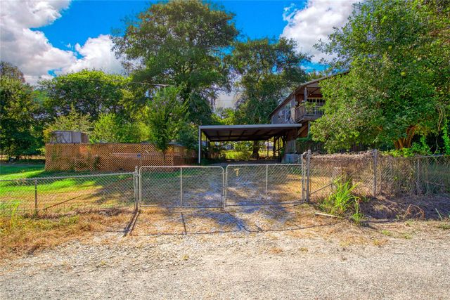 7 Lee Drive, Huntsville, TX 77320