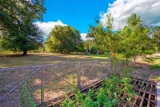 7 Lee Drive, Huntsville, TX 77320