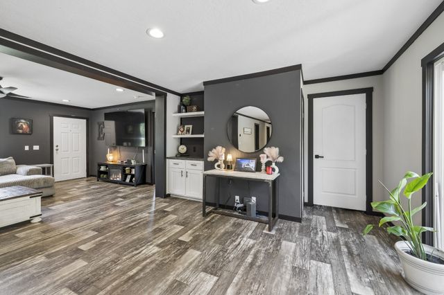 8079 Golf Club Rd, Mount Pleasant, TN 38474