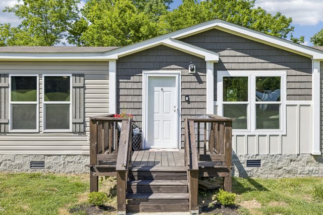 8079 Golf Club Rd, Mount Pleasant, TN 38474
