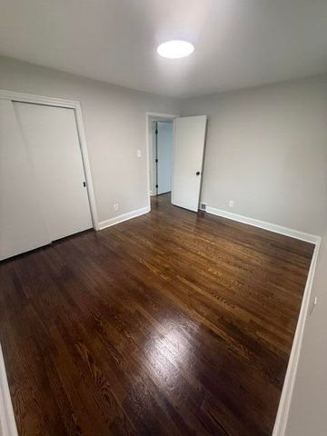 917 Holly Springs Drive, Lexington, KY 40504