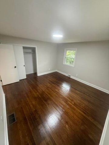 917 Holly Springs Drive, Lexington, KY 40504