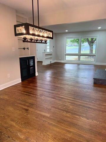 917 Holly Springs Drive, Lexington, KY 40504