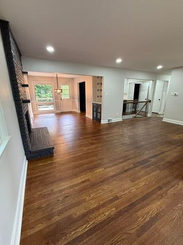917 Holly Springs Drive, Lexington, KY 40504