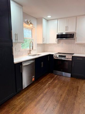 917 Holly Springs Drive, Lexington, KY 40504