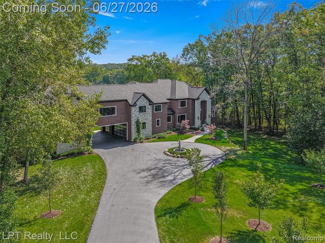 5029 Forest Valley Drive, Clarkston, MI 48348
