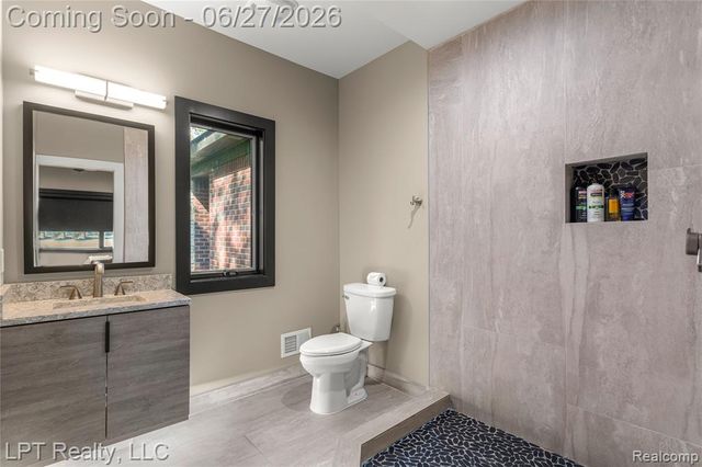 5029 Forest Valley Drive, Clarkston, MI 48348
