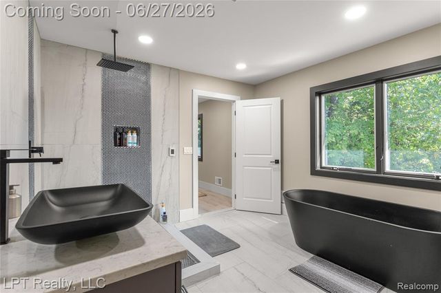 5029 Forest Valley Drive, Clarkston, MI 48348